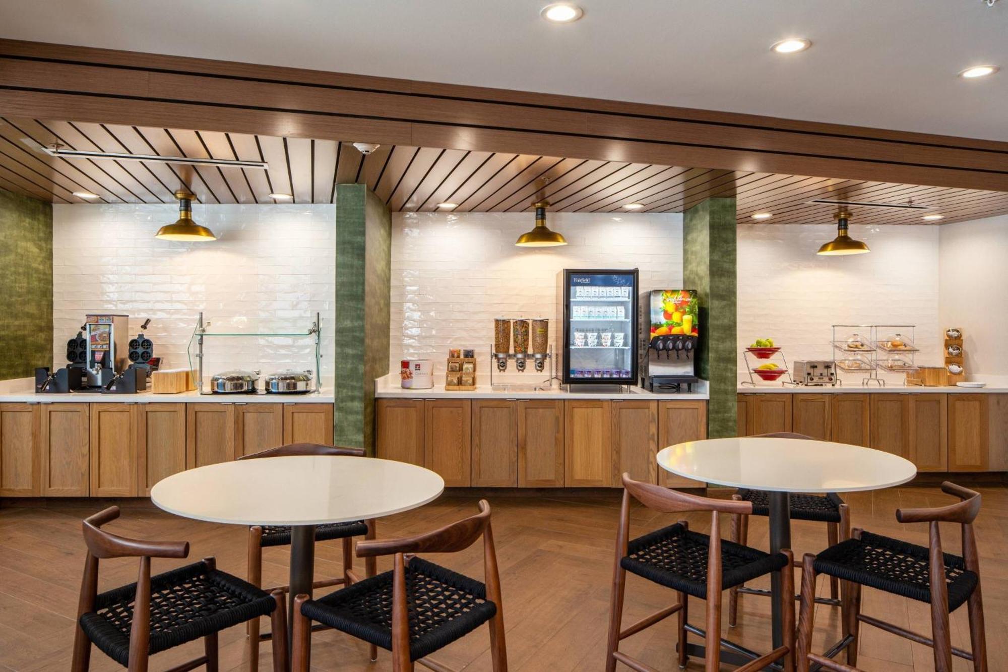 Fairfield By Marriott & Pine Forest 3* Ferry Pass