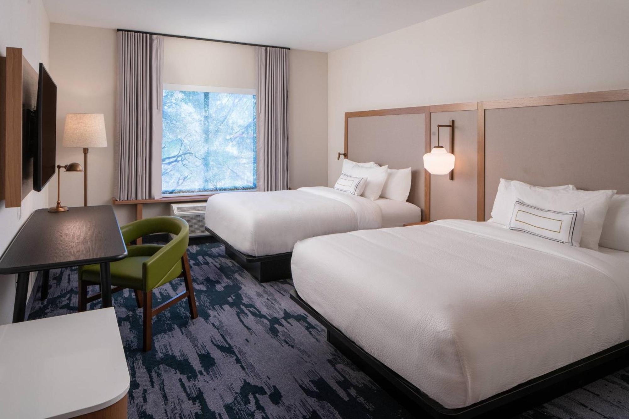 Fairfield By Marriott & Pine Forest Hotel Ferry Pass